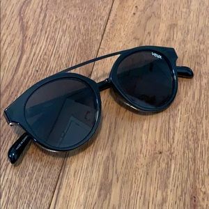 Veux Black Sunglasses